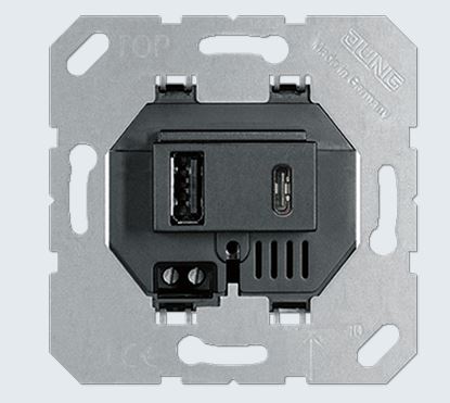 JUNG | USB15CASW   USB*2 Type A/Type C JUNG