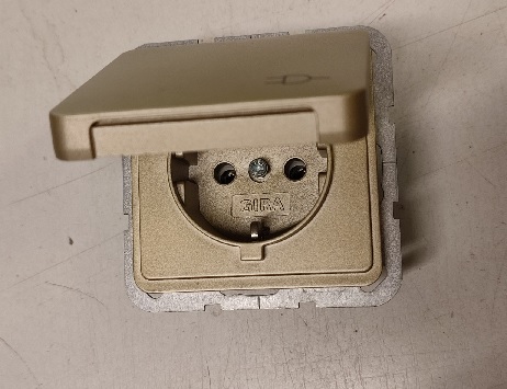 GIRA | 45458   /  .  . F-Line Gira